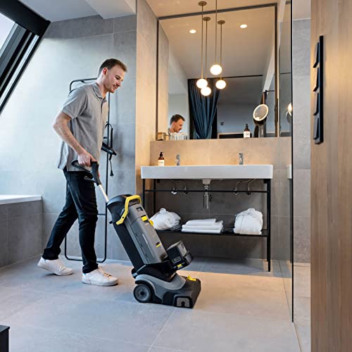 KARCHER 小型床洗浄機/手押し式床洗浄機 BR 30/4 C Bp