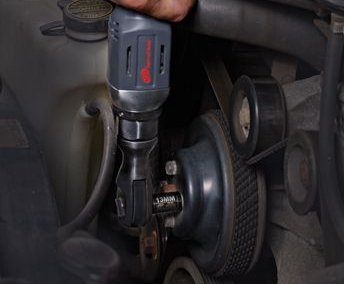 IR 【売切廃番】1／2インチ 充電中型ラチェットレンチ（20V）